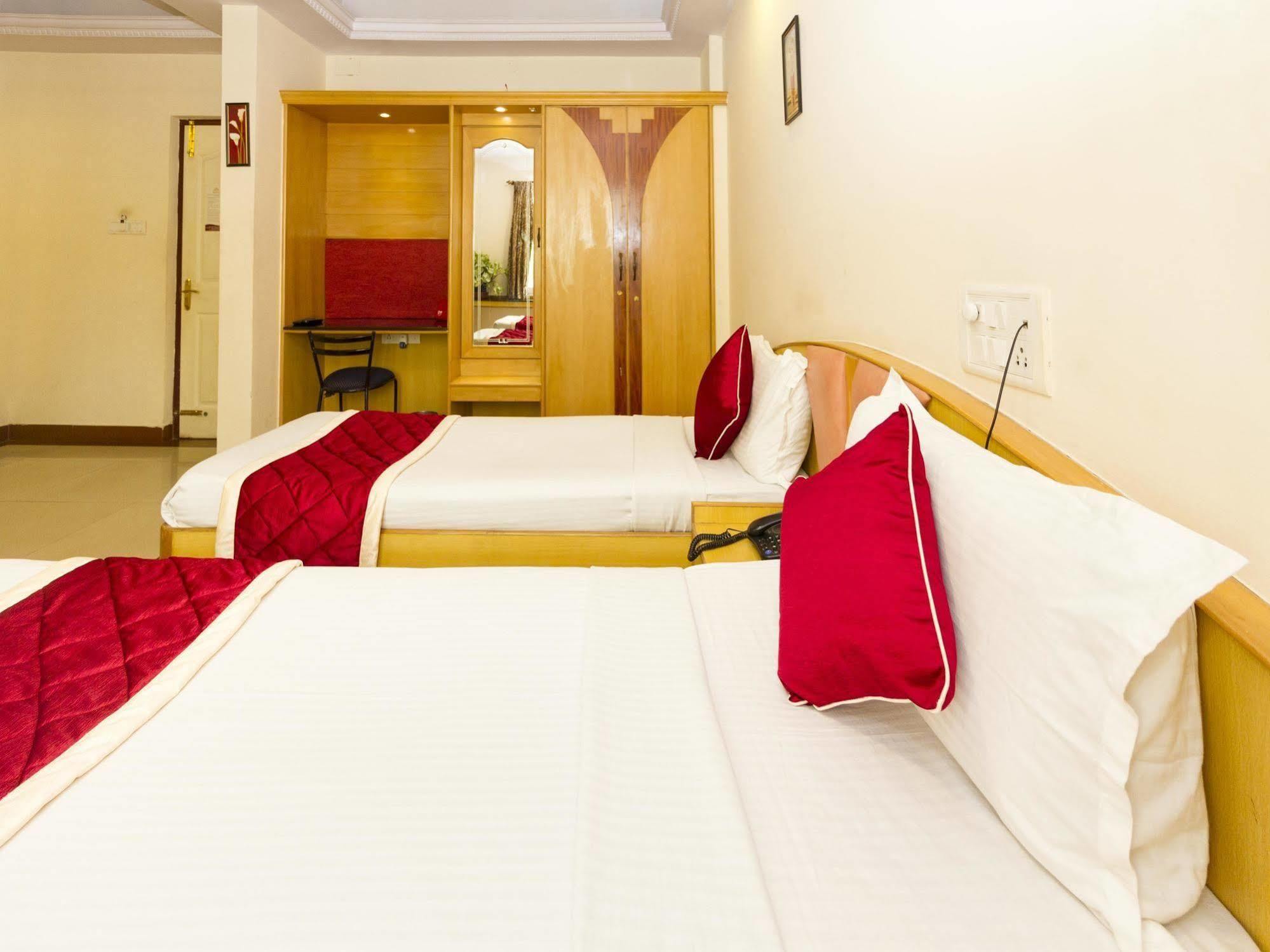 Oyo 331 Hotel Skanda Shelters Bangalore Exterior photo